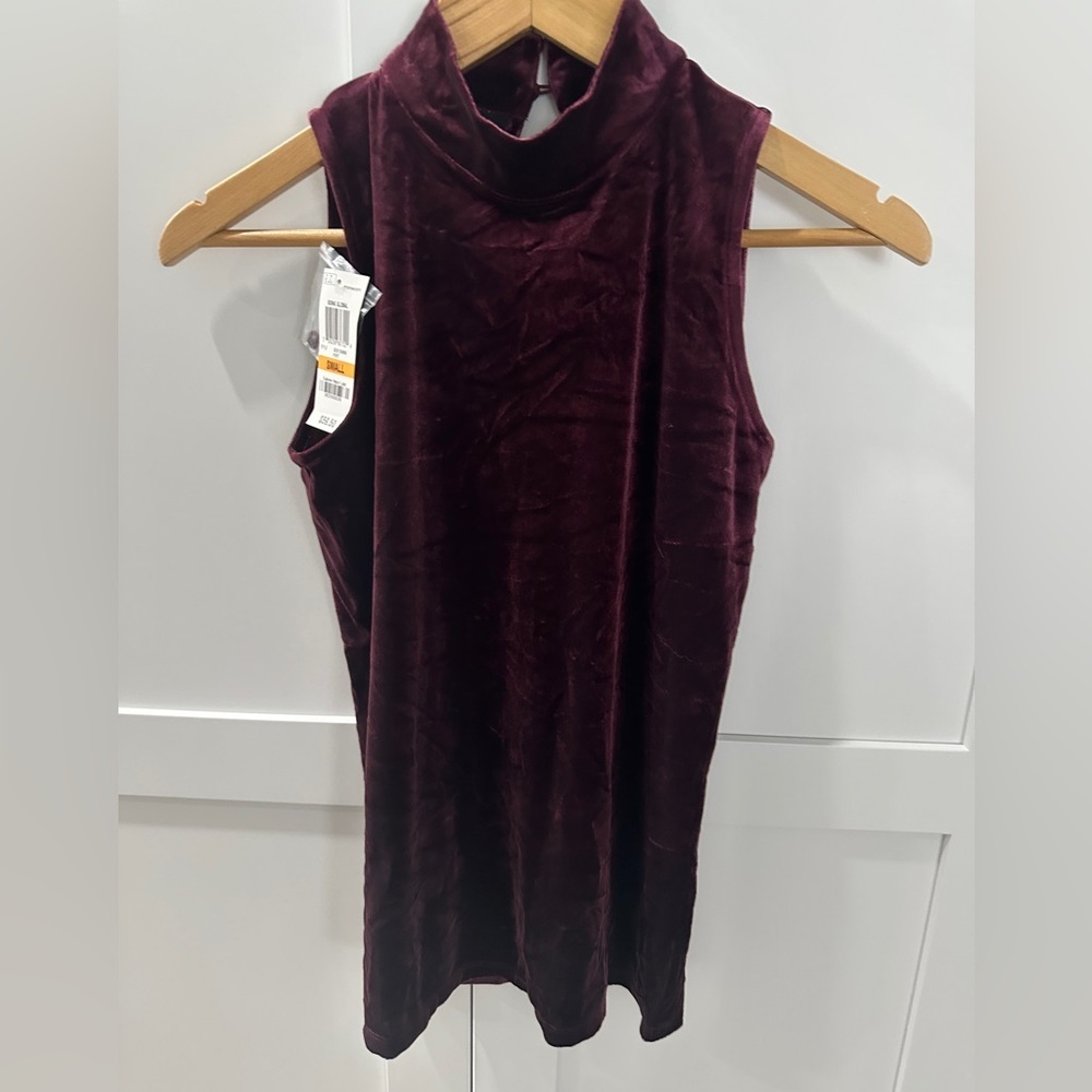 INC International Concepts Sleeveless Purple Velvet Top NWT Size Small